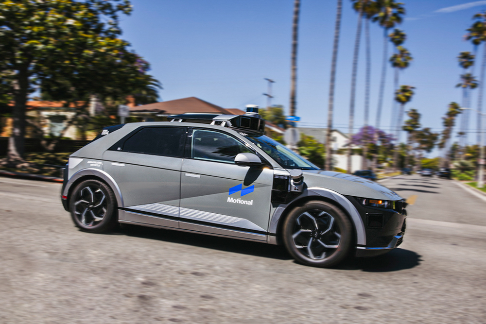 A Motional IONIQ5 robotaxi in Los Angeles